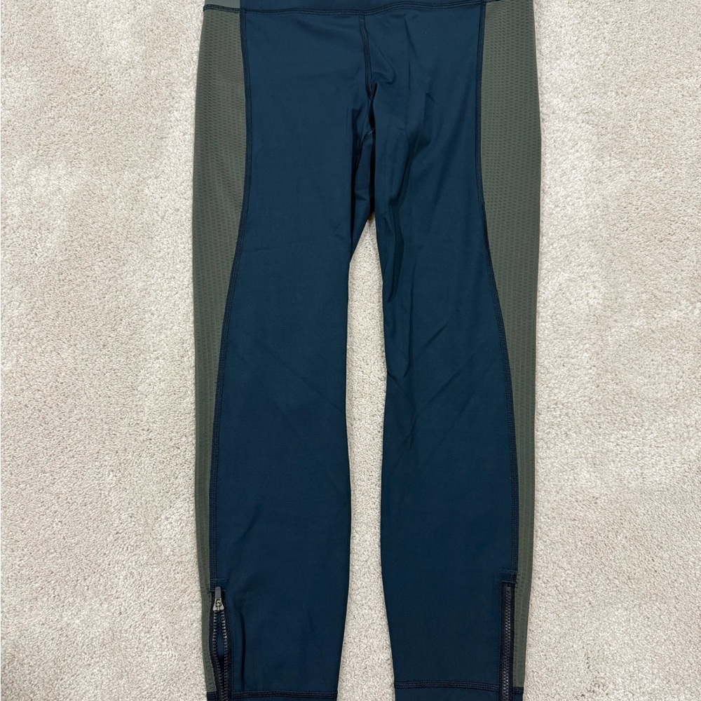 Allyson Felix Athleta Dark Blue Leggings in Medium